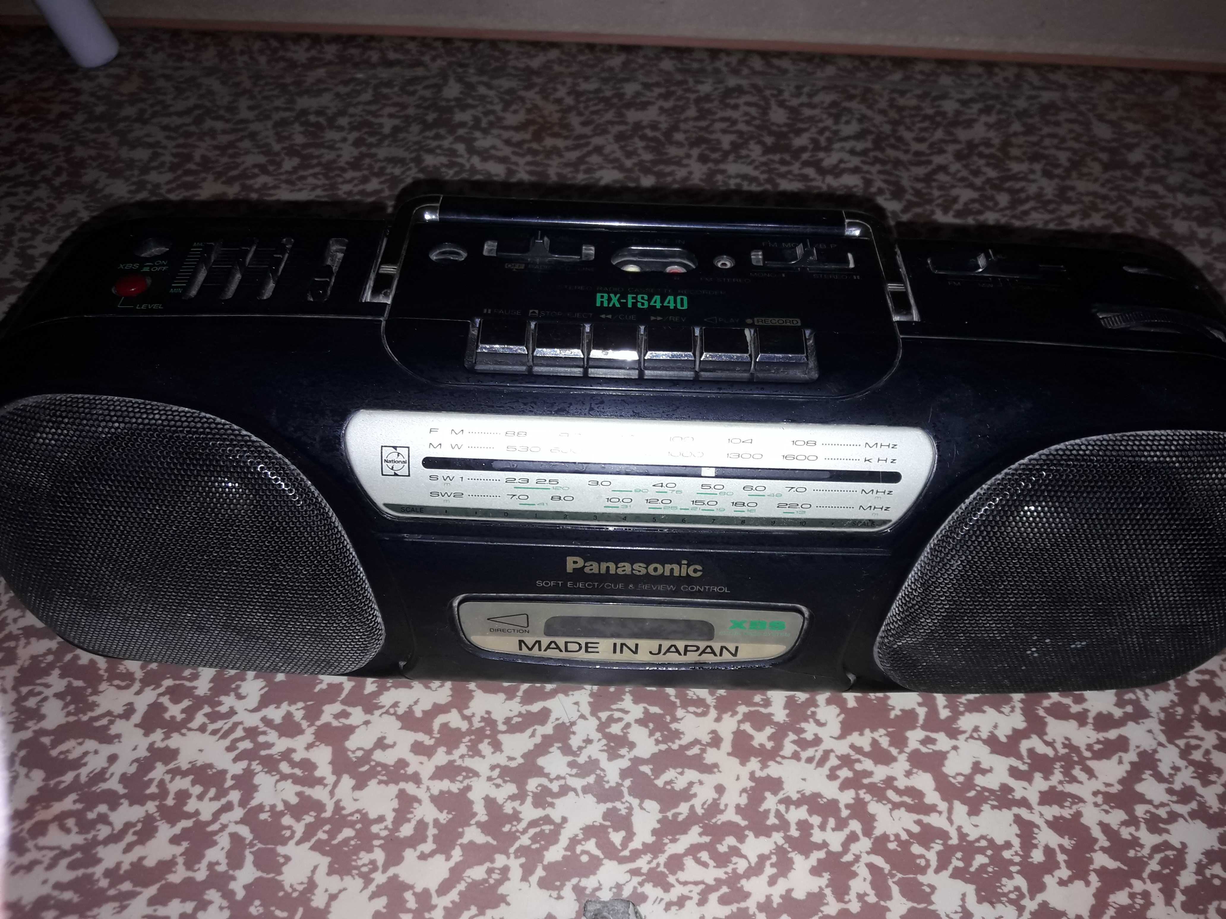 Магнитофон Panasonic RX-FS440 с хорошим звучанием.