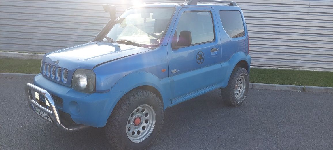 De vanzarw suzuki jimny 1.3 benzina Înmatriculată cu fiscal.