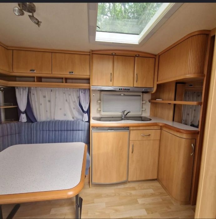 Rulota 4 locuri Hobby Deluxe Easy 460 an 2004