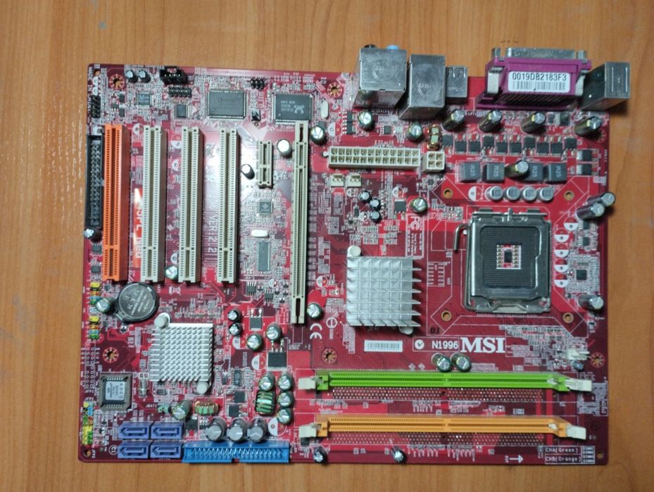 Материнская плата  MSI 945PL Neo