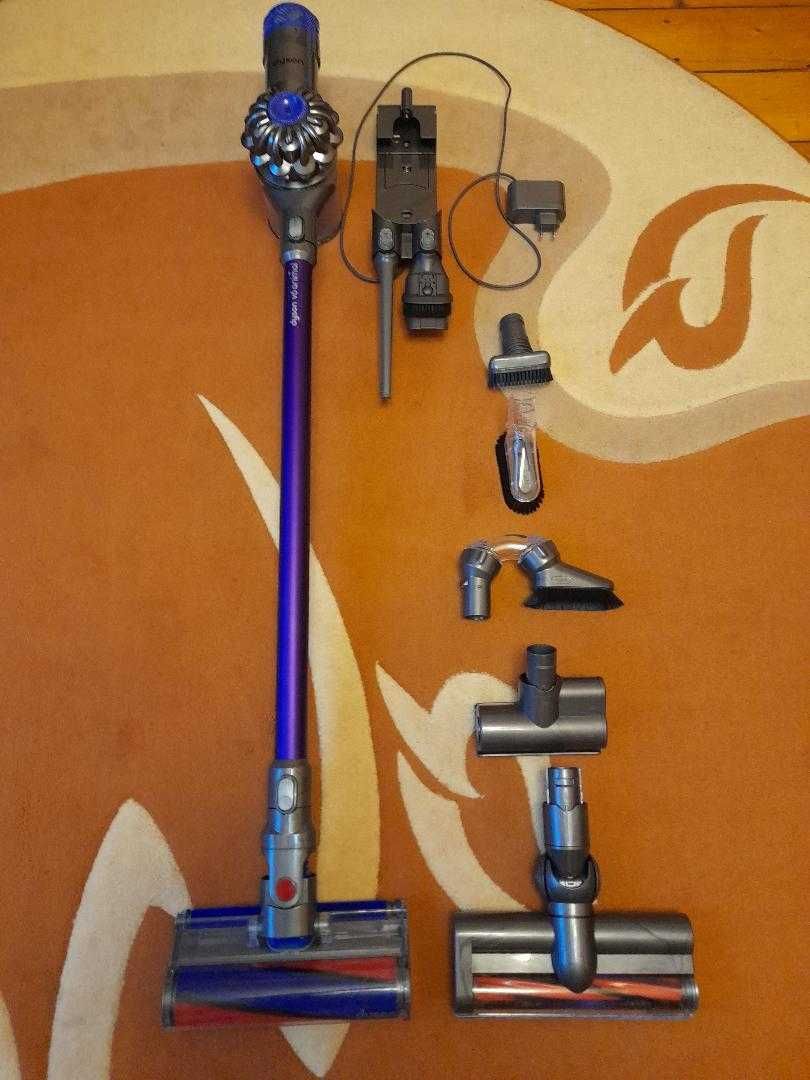 De vanzare aspirator Dyson V 6 Animal +