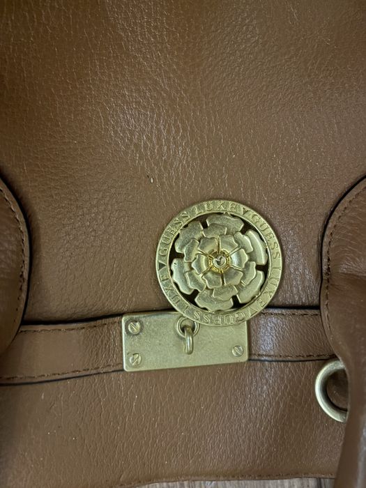 Guess luxe кожена чанта