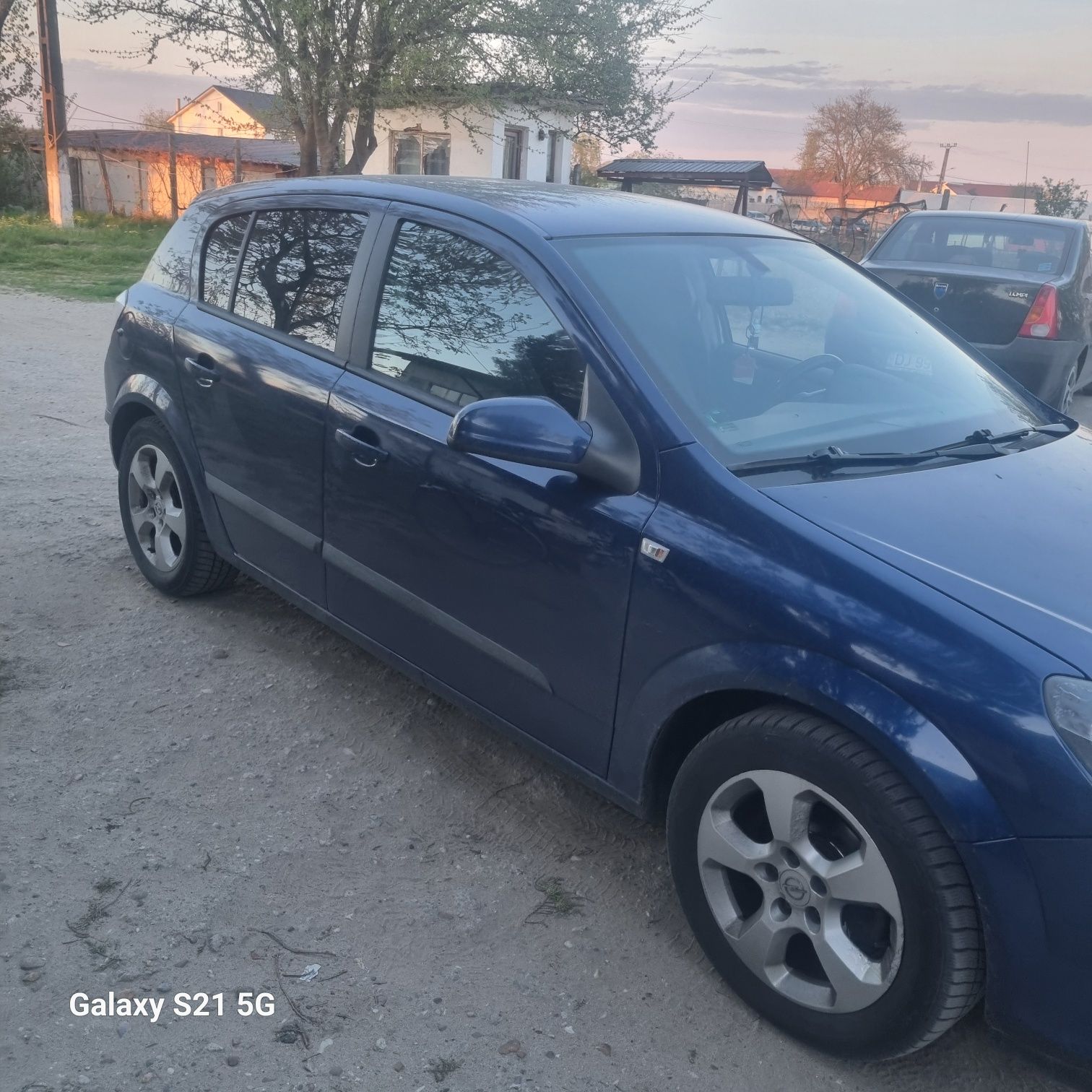 Opel    Astra  H