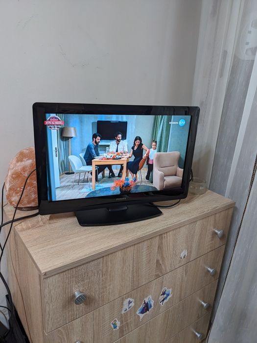 Телевизор 19"  Philips