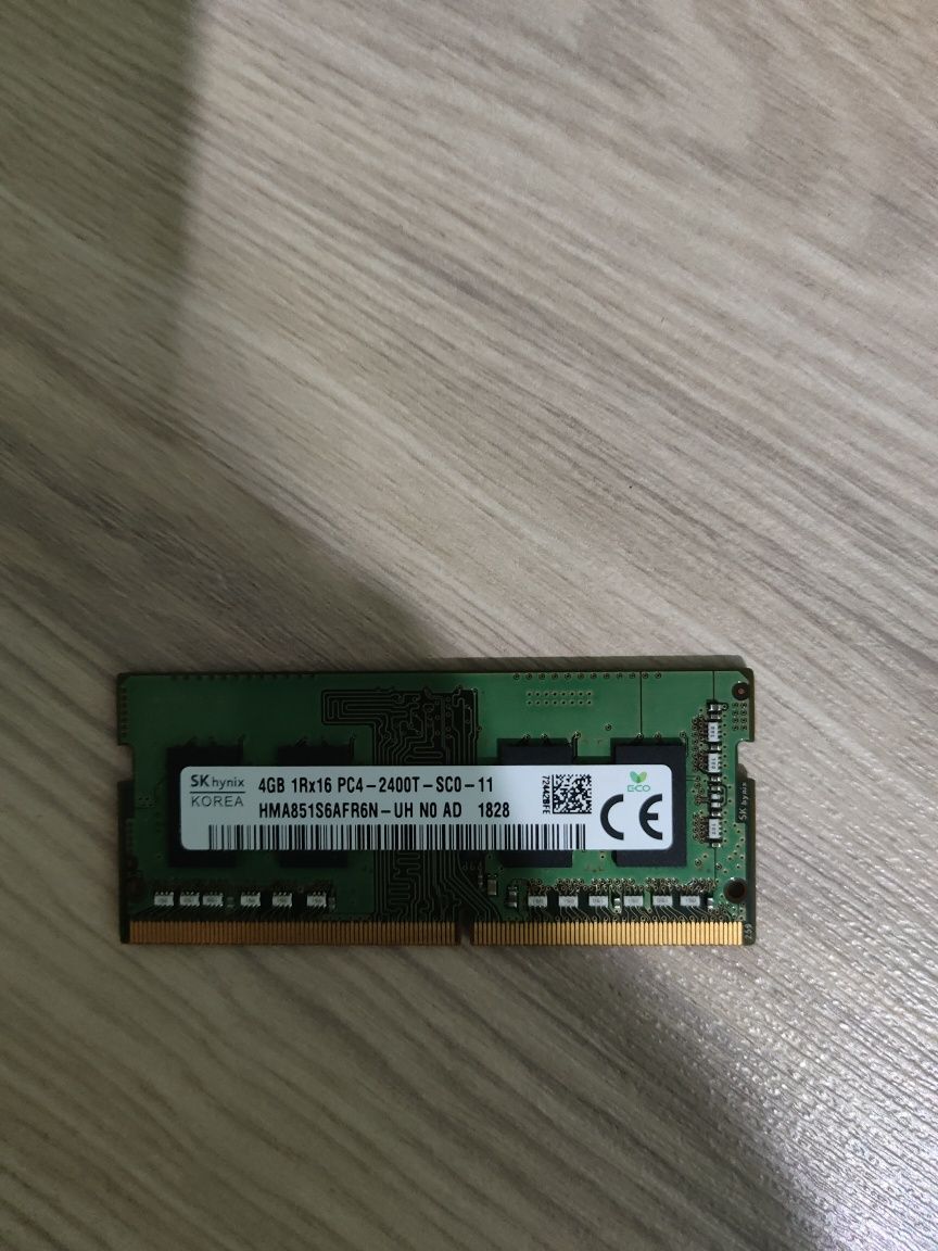 Оперативная память DDR 4 ОЗУ ддр 4 4 Гб  частота 2400.SODIMM