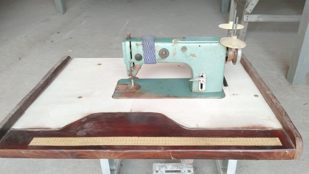 Продам промышленную электрическую швейную машинку