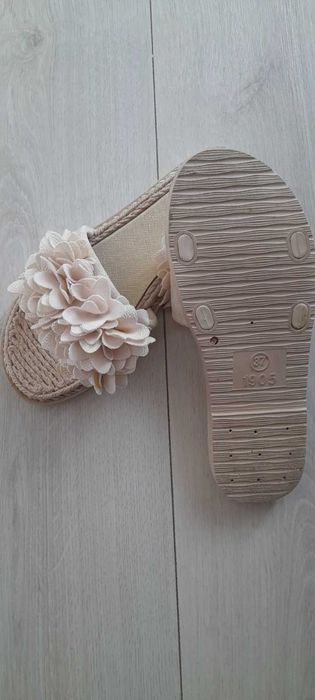 Slapi/saboti noi cu flori 37