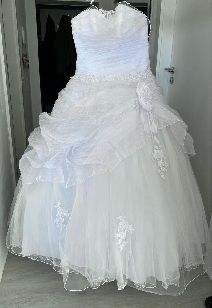 Vand Urgent - Rochie de mireasă