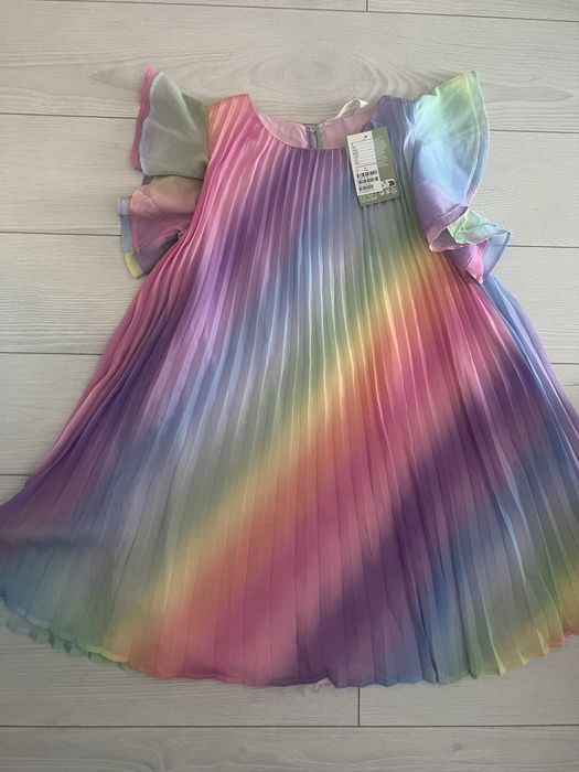 Rochita H&M noua ,9-10 ani,140 cm