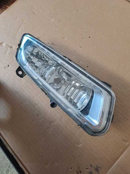 Proiectoare VW Passat B6 B7 B8 Tiguan Touareg Polo Golf 5 , 6 , T6