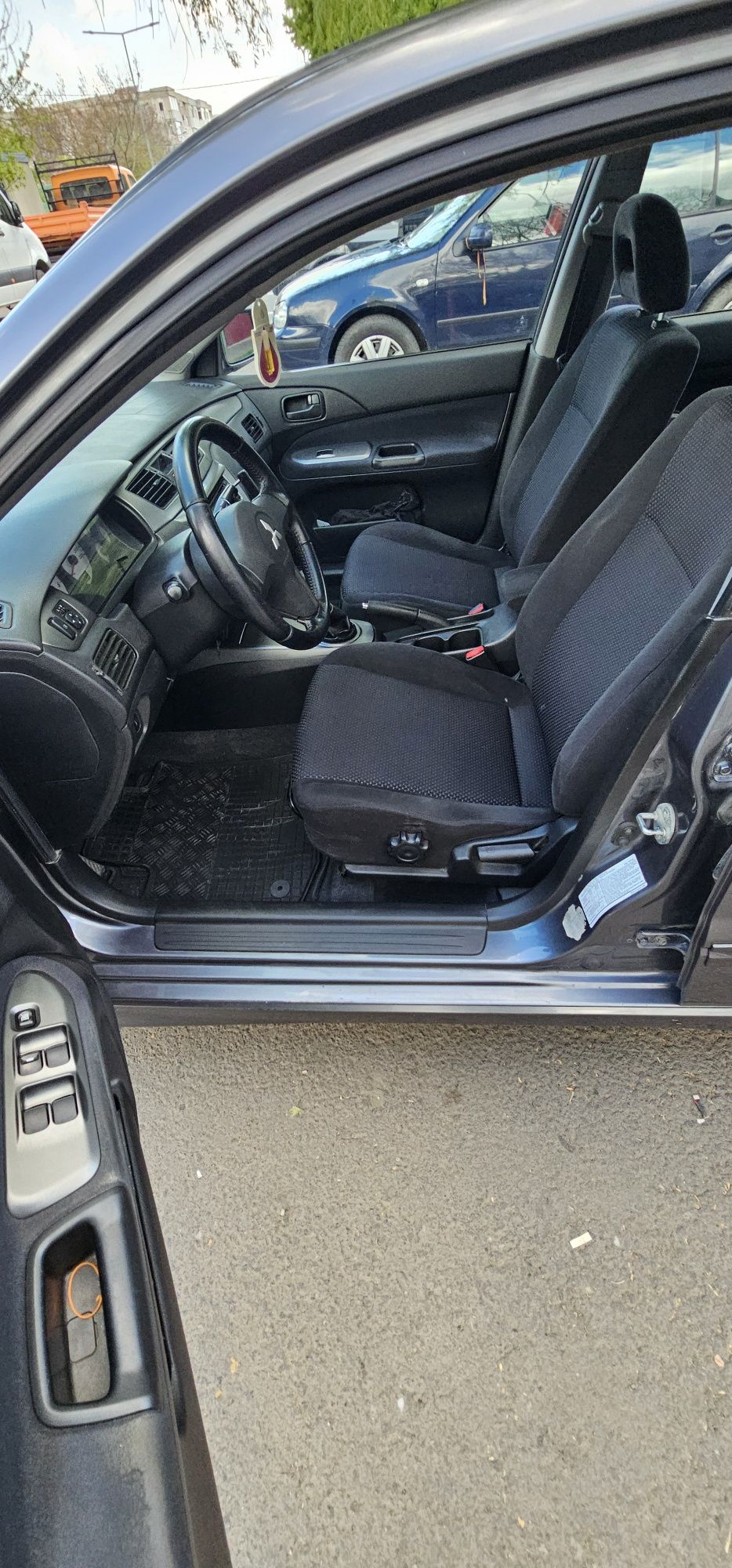 Vand Mitsubishi Lancer 1.6MPI