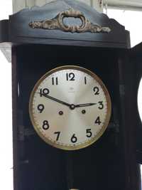 Стенен часовник юнгханс