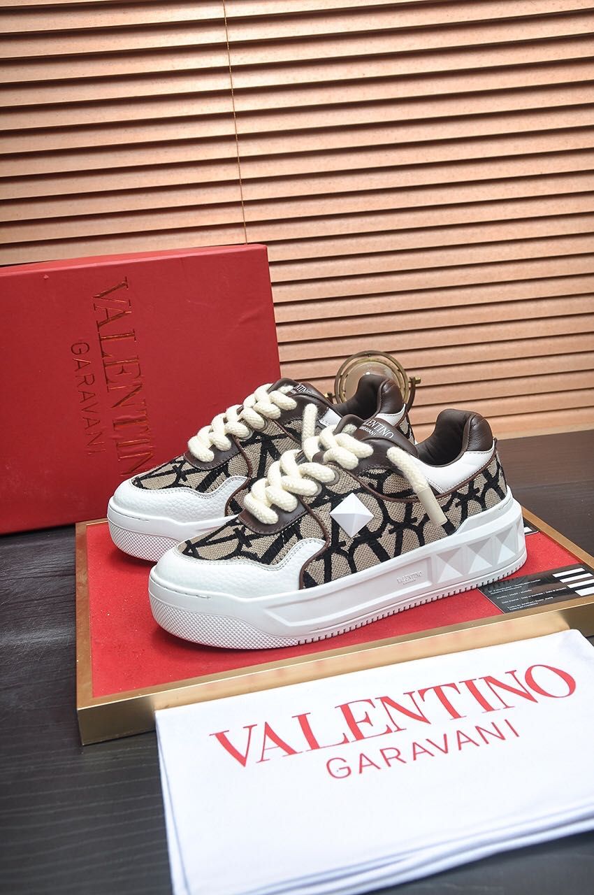 Papuci VALENTINO STUD XL, Calitate Premium, Icarus Brands