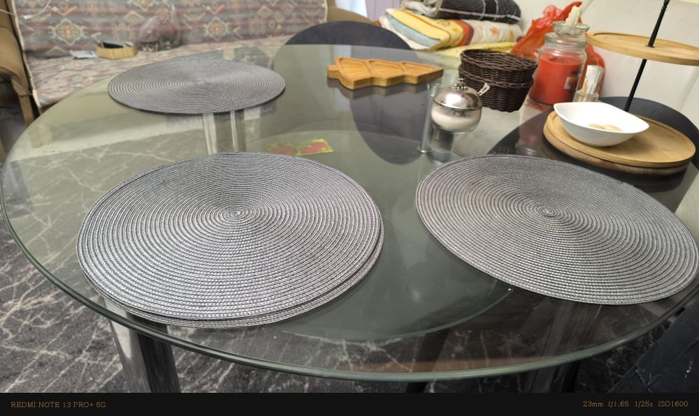 Продам кухонный стол