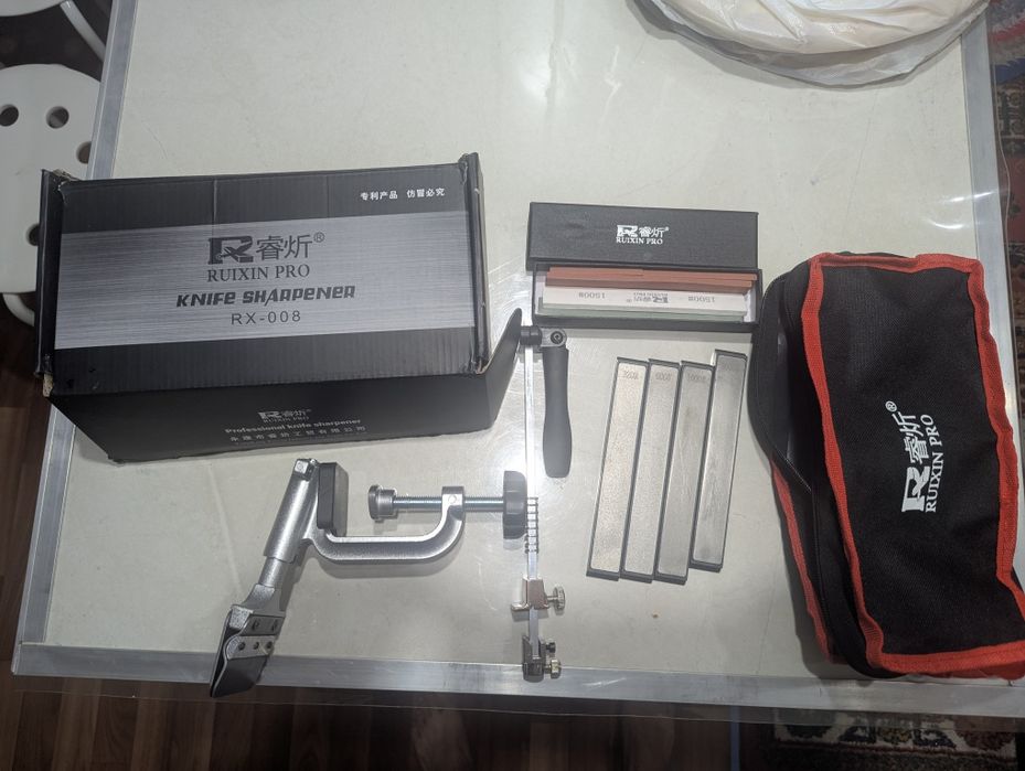 Продам точилку Ruixin pro. Состояние новая
