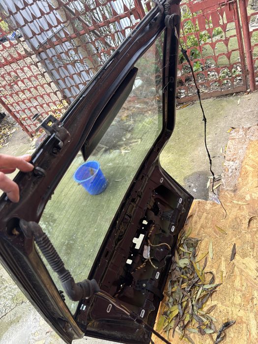 Vand haion octavia 1, usi dreapta si amortizoare cu arcuri