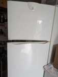 Frigider Indesit defect