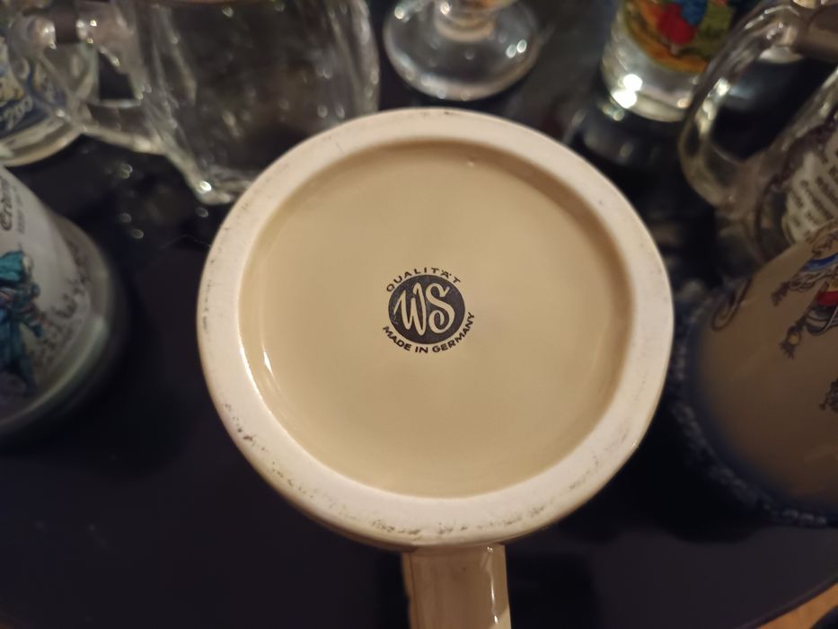 Чаши и халби за бира