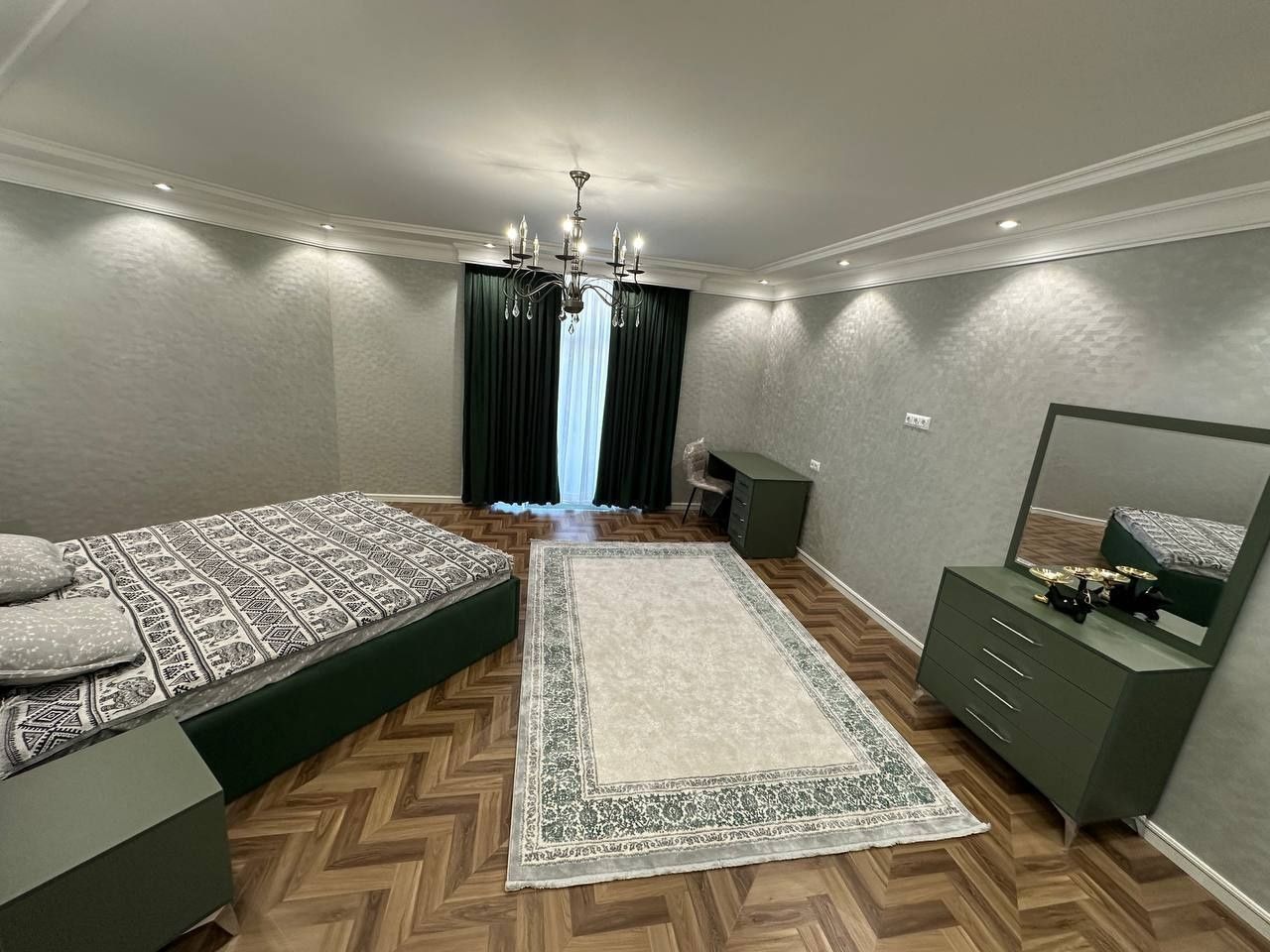 Продам 5/9-10/10 202м2 в ЖК Solaris, ор-р: массив Кушбеги