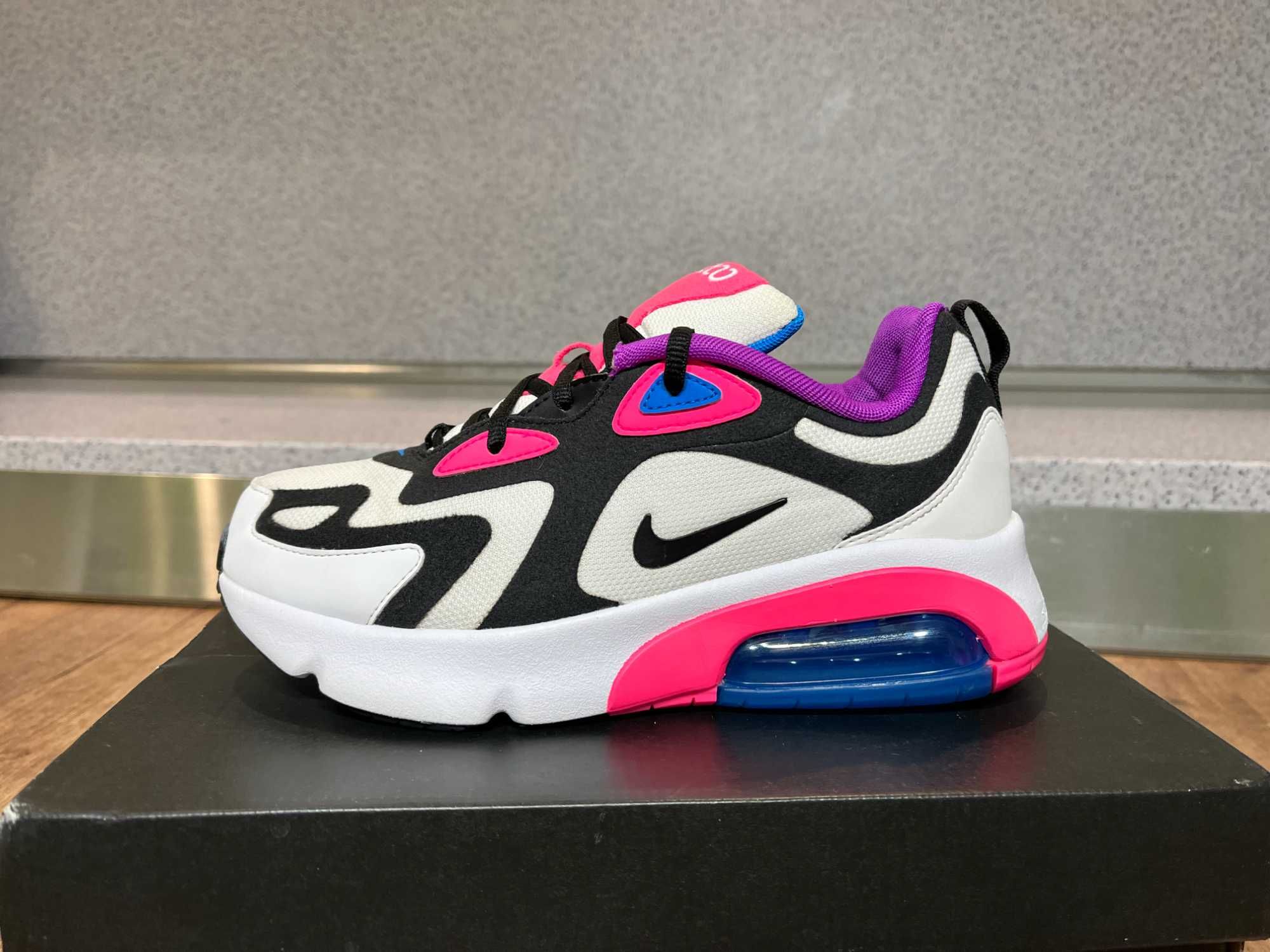 ОРИГИНАЛНИ *** Nike Air Max 200 White/Black/ Hyper Pink