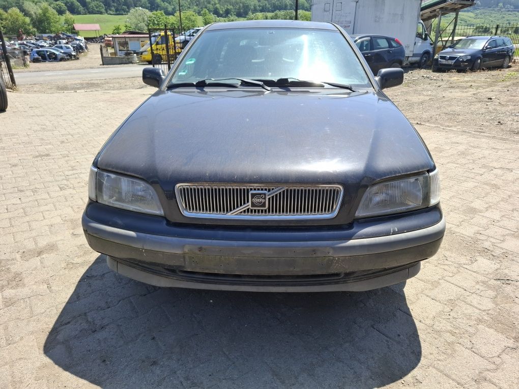 Piese/Dezmembrez Volvo V40 Kombi 1.8i