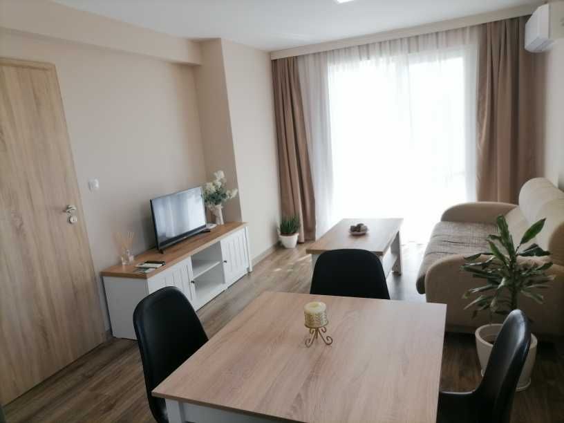 Луксозен тристаен апартамент с панорамни гледки - Свиленград, център