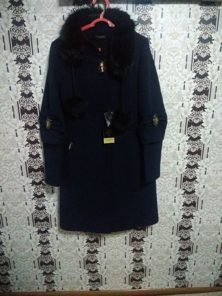 Женское пальто новый размер 40