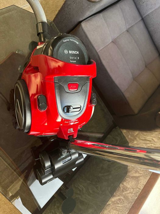 Пылесос ишлаши яхши bosch