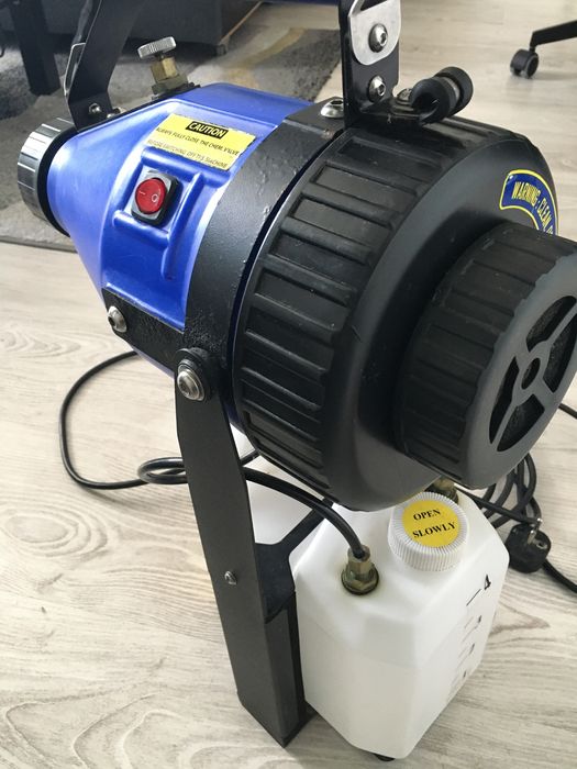 Aparat uz casnic sau industrial pentru   dezinfectie suprafete