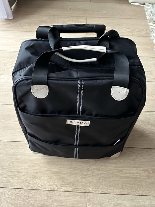 Стильная багажная сумка