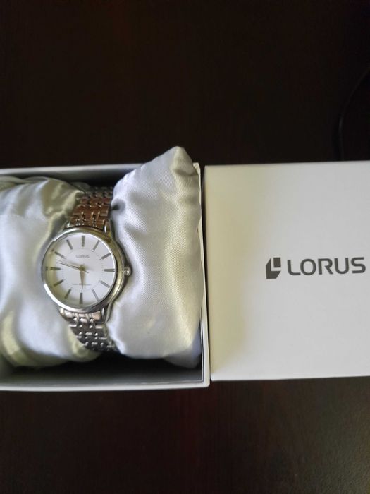 Продавам Часовник LORUS