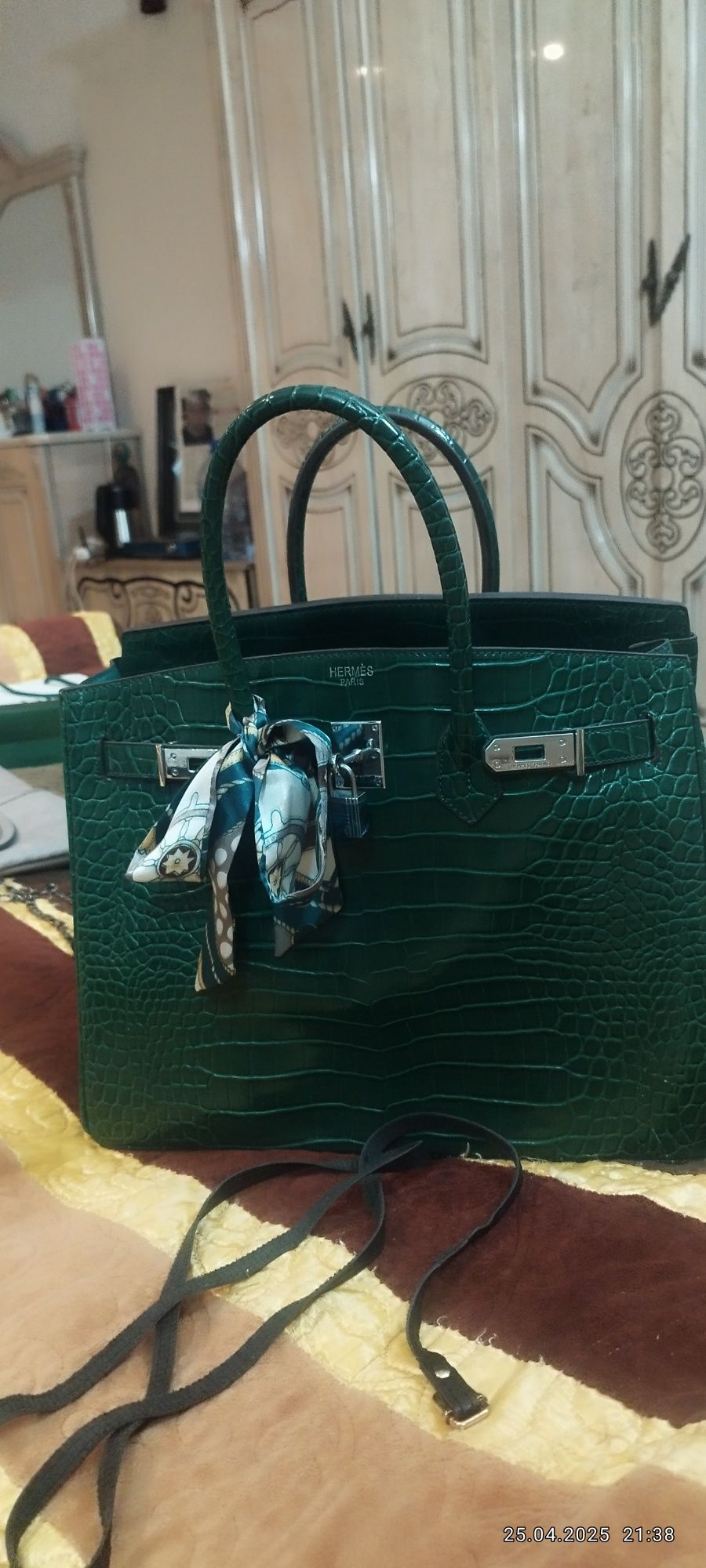 Сумка Hermes отличного качества.