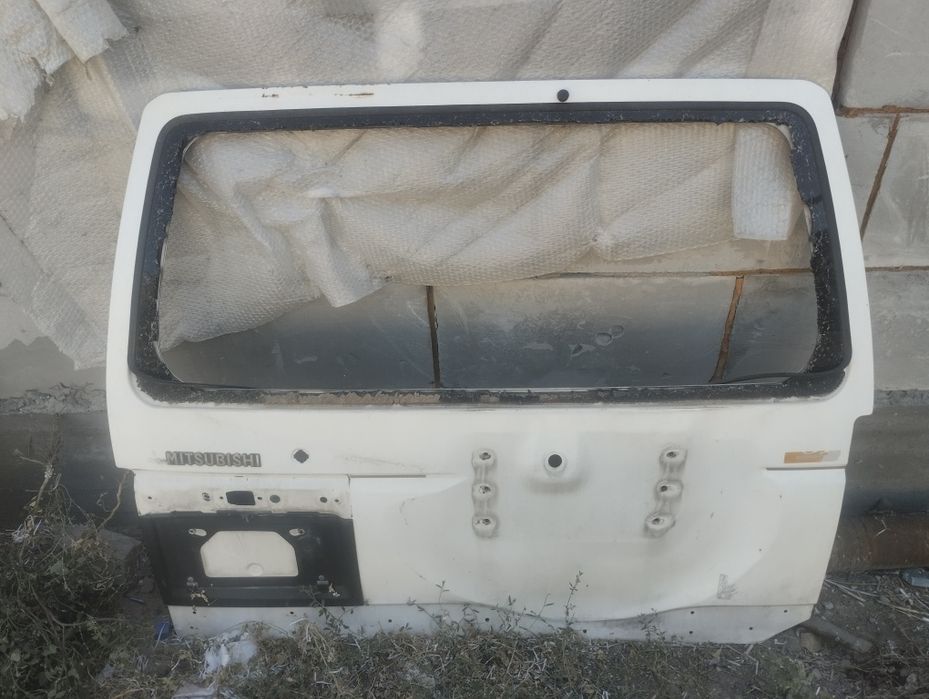 Крышка багажника Паджеро