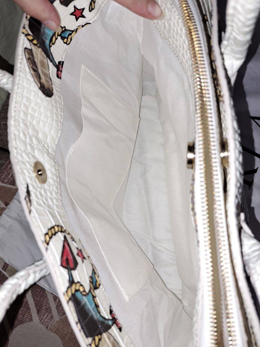 Продавам нова чанта на Furla