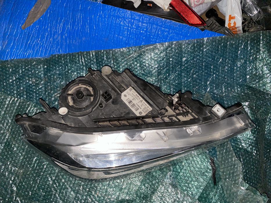 Far BMW seria 3 F30 F31 LCI Facelift 2015 - 2019 far Dreapta adaptiv