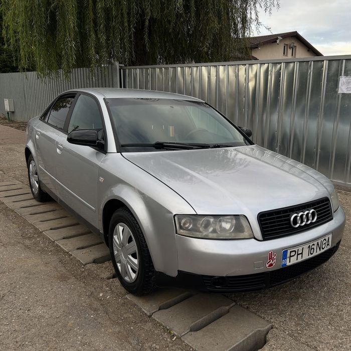 Vand audi a4 motor 1.6 benzina eventual schimb