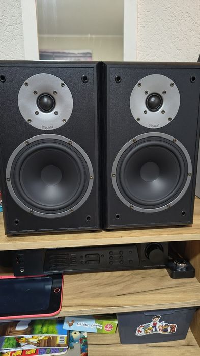 Boxe Magnat Monitor Supreme 202 impecabile .