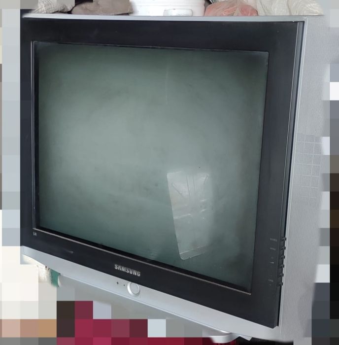 Телевизор Samsung  диагональ 72 см