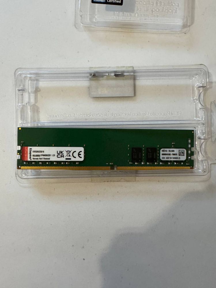 Оперативка kingston ddr 4 на 16 гб