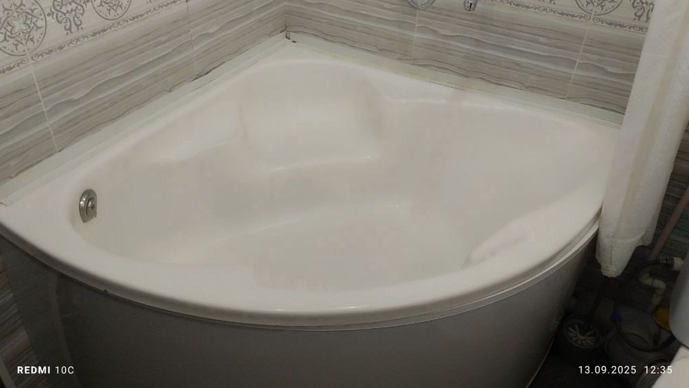 Ванна керамическая 110х110 с фартуком + дуга для занавески