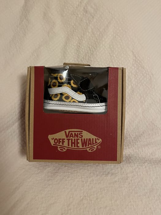 Бебешки обувки Vans, 19 номер