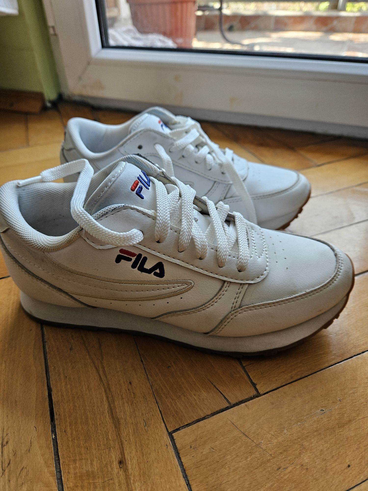 Fila Orbit Low 37