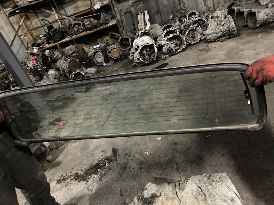 Mazda bt-50 2008 година Задно Стъкло