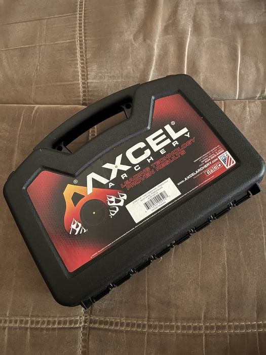 Axcel Achieve XP Carbon Bar Compound and recurve Sight