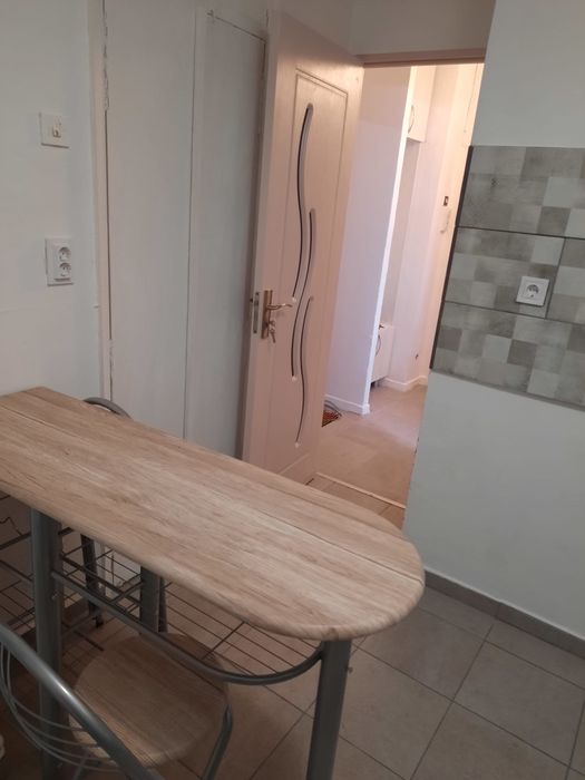 Garsoniera de inchiriat - zona 1 mai/Facultatea de Medicina