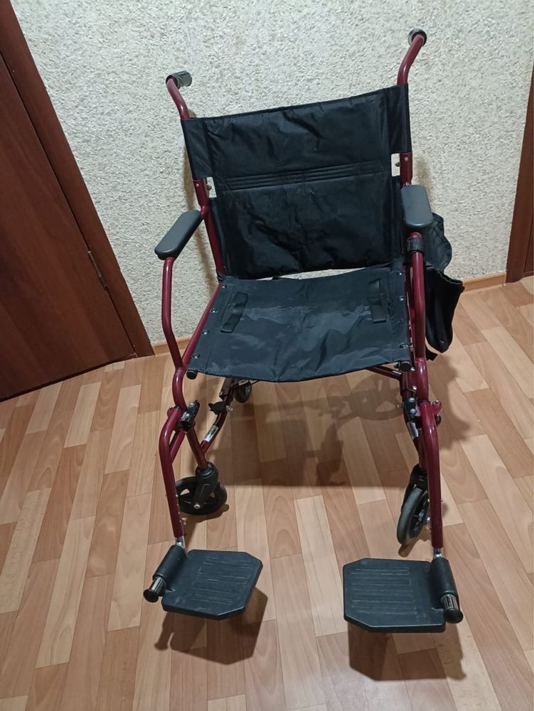 Продам инвалидную коляску