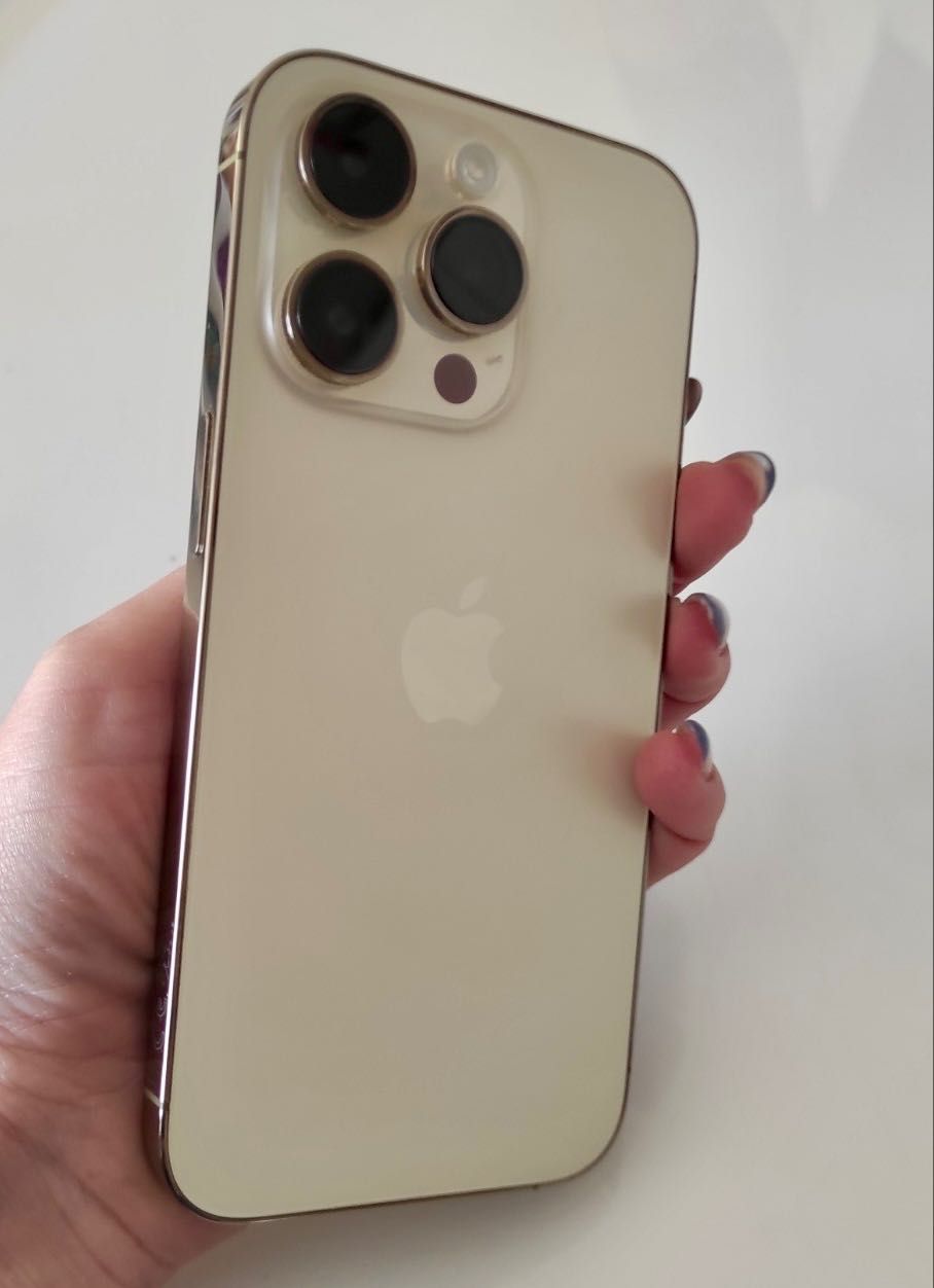 Изключително Запазен iPhone 14 Pro 256GB