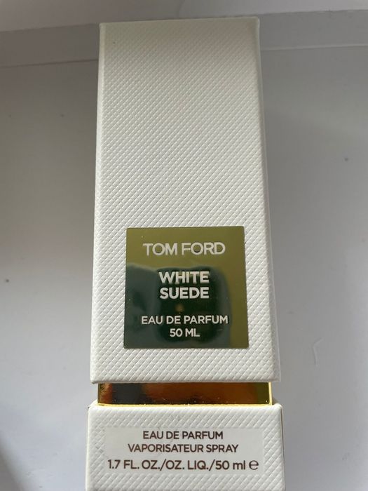 Vând EDP Tom Ford White Suede 50 ml