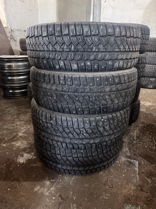 Шины  шиповный 215/60/16