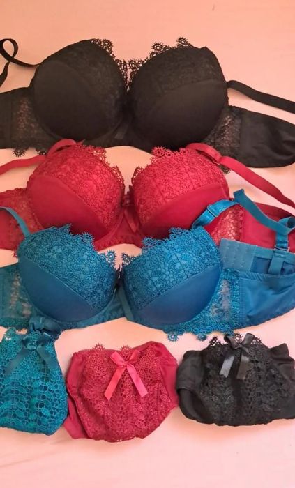 Set lenjerie intima marime 80B